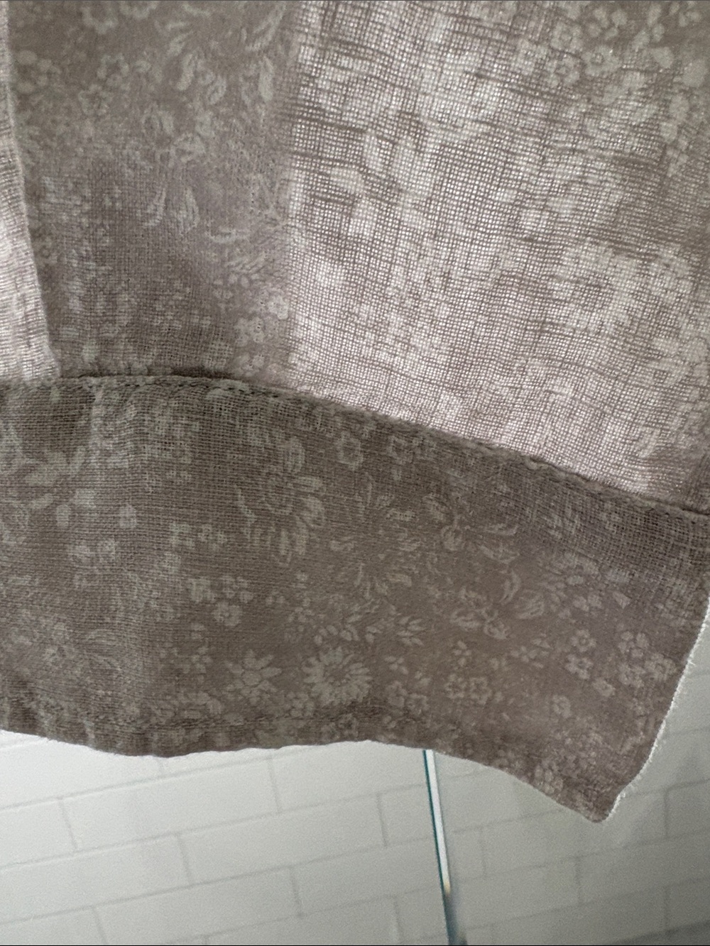 Frank & Eileen Light Gray Floral-Print 100% linen button down Shirt - Picture 5 of 7